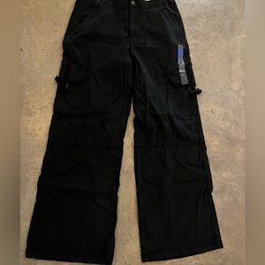 AE Dreamy Drape Stretch Super High-Waisted Cargo Baggy Wide-Leg Pant